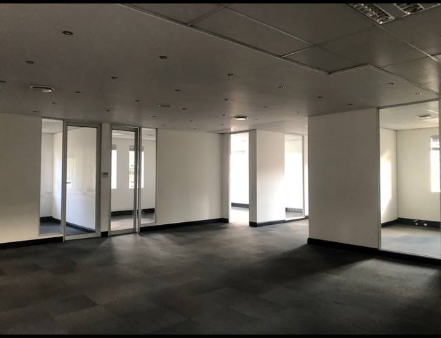 652M² OFFICE TO LET IN SANDTON CENTRAL